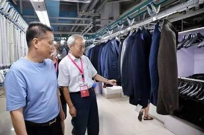 服装厂改名“科技公司”:5年后做制衣都要会玩APP?